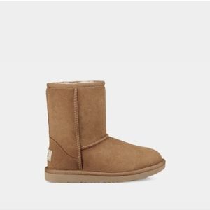 UGG classic boots, sz 9
